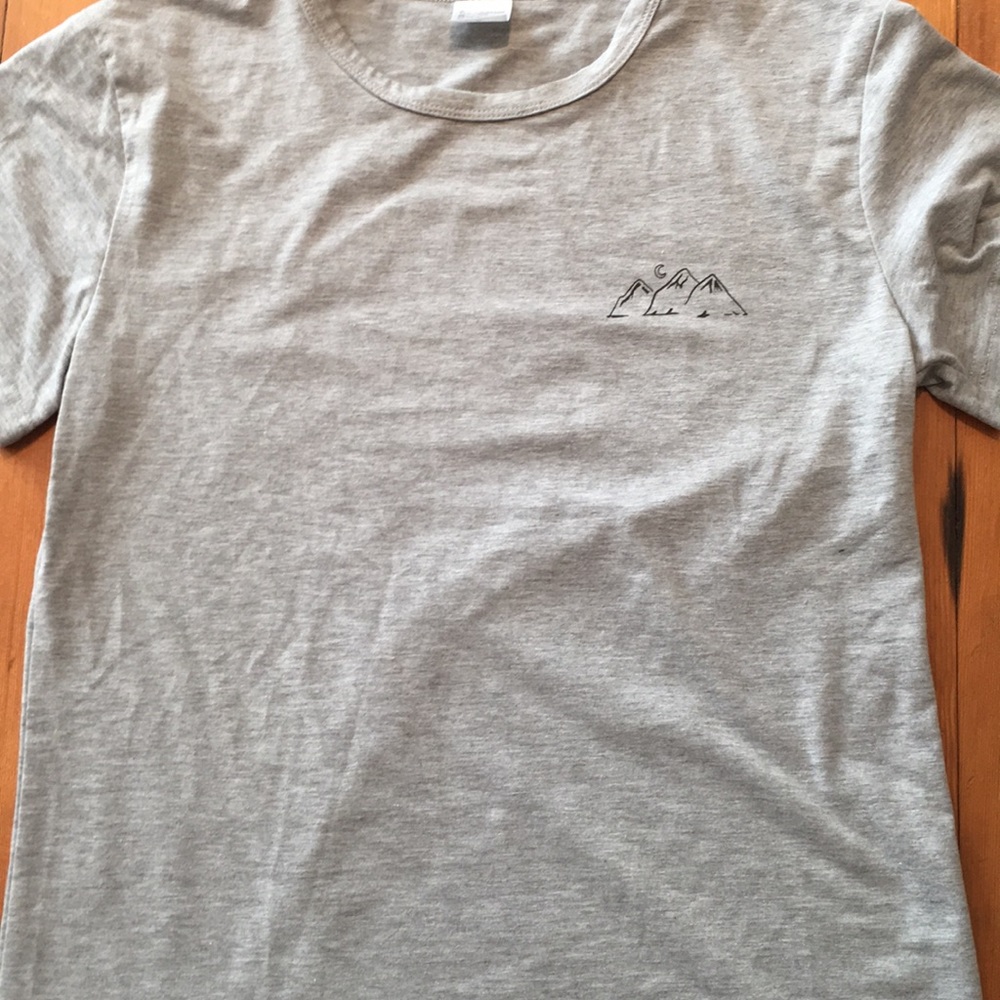 Tee shirt